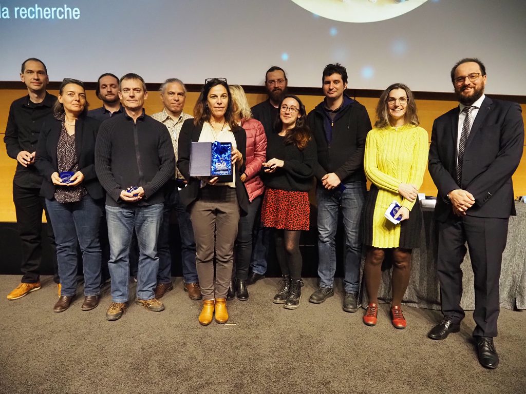 Photo officielle de l'équipe du centre Mersenne après remise des médailles, avec Christophe Delaunay.